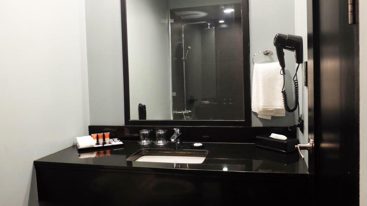 Amelie Hotel Manila Eksteriør bilde